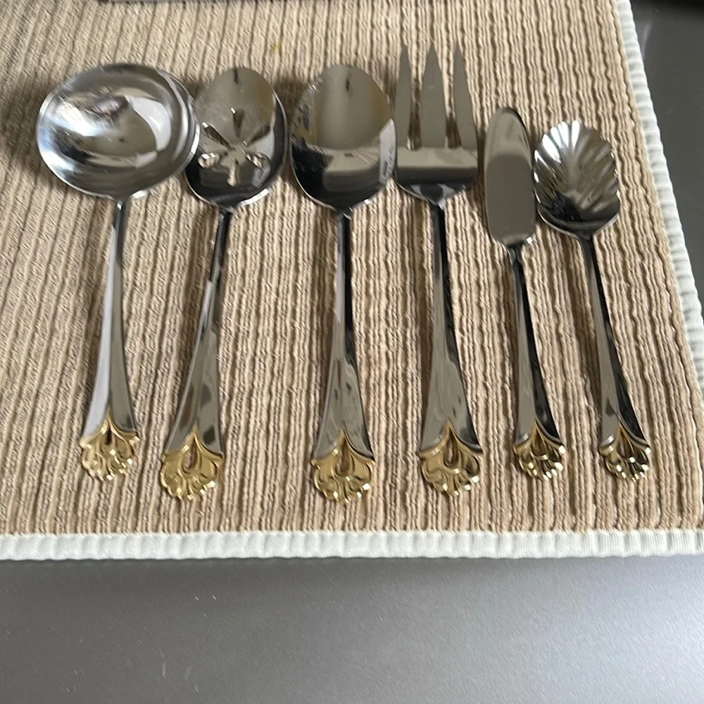 New Pfaltzgraff Lorraine Gold Accent 6 pc Hostess Set